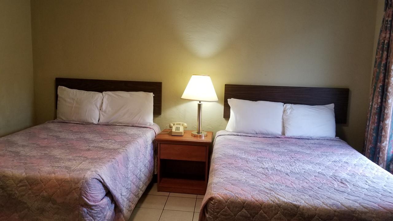 Quick Stop Motel Round Prairie Buitenkant foto
